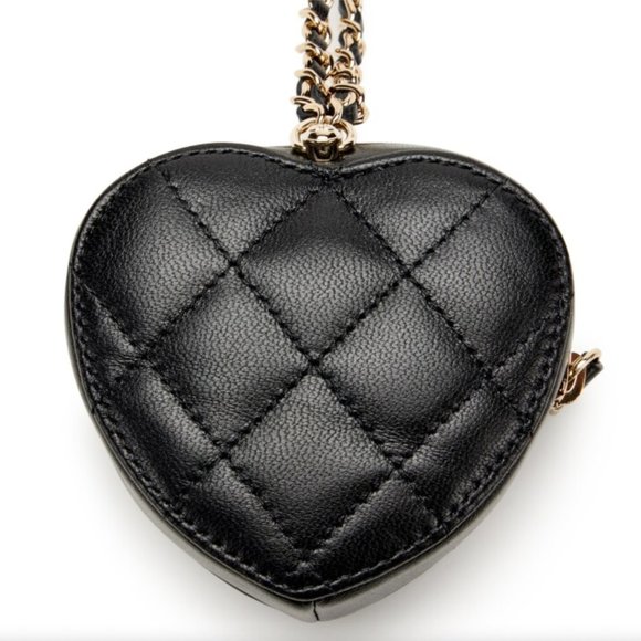 NEW Chanel CC in Love Heart Necklace Mini Bag Coin Purse Black Quilted Lambskin - Picture 3 of 11